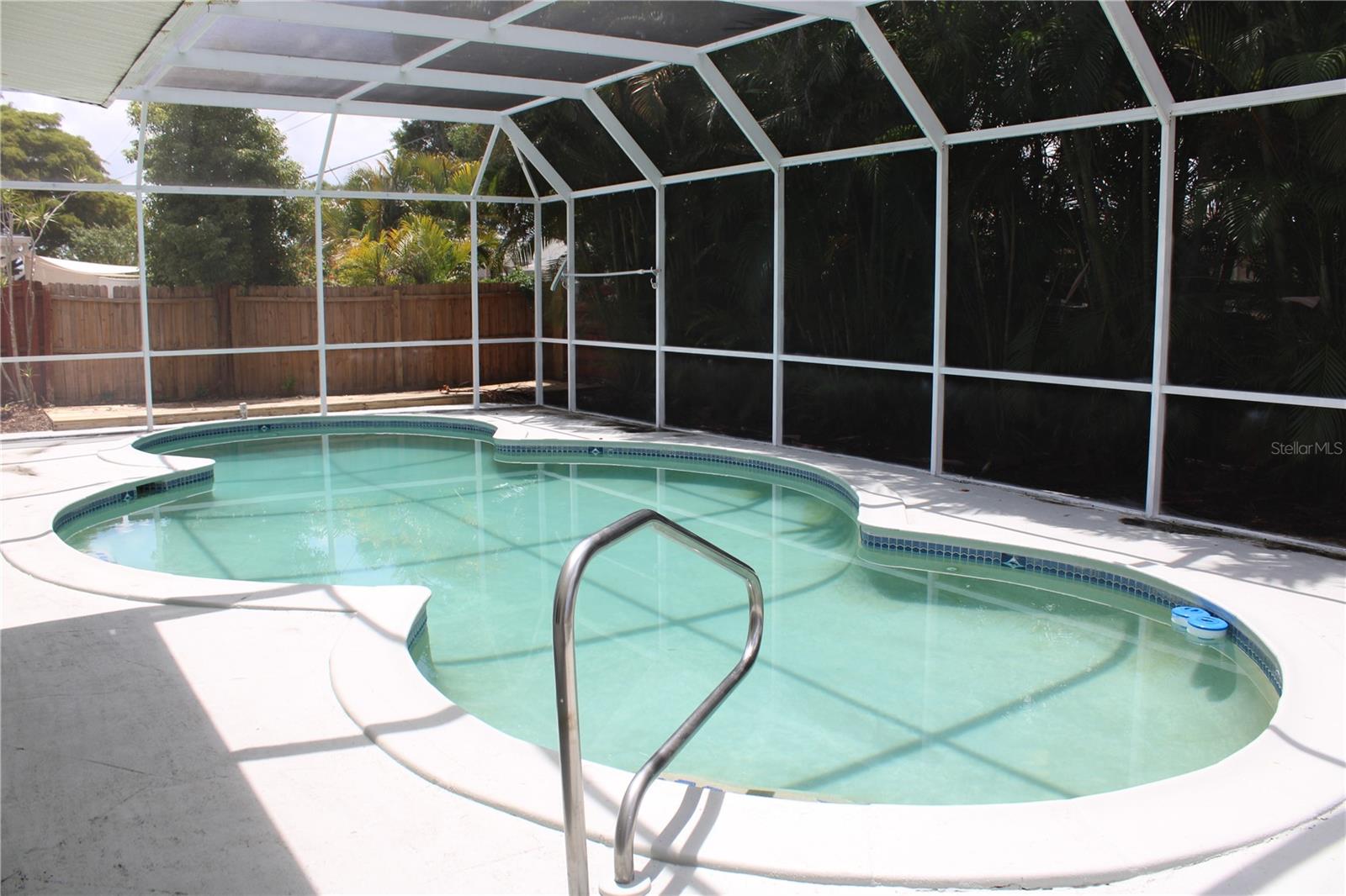 4215 18TH AVENUE DR W, BRADENTON, FL, 34205