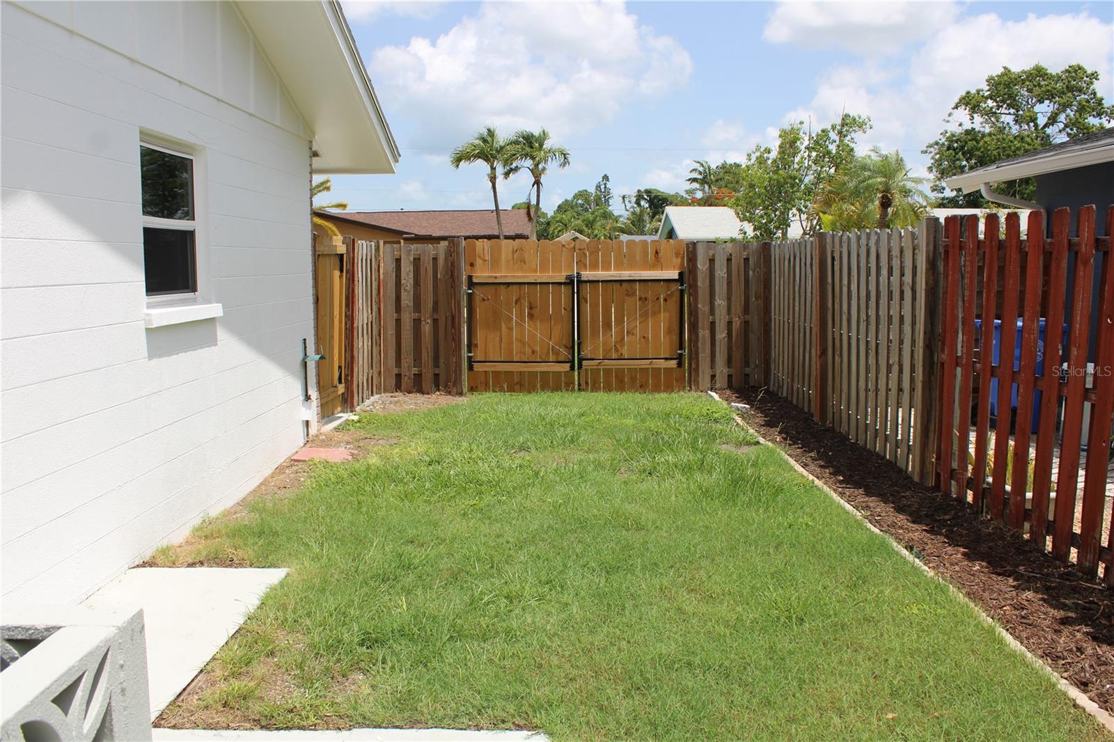 4215 18TH AVENUE DR W, BRADENTON, FL, 34205