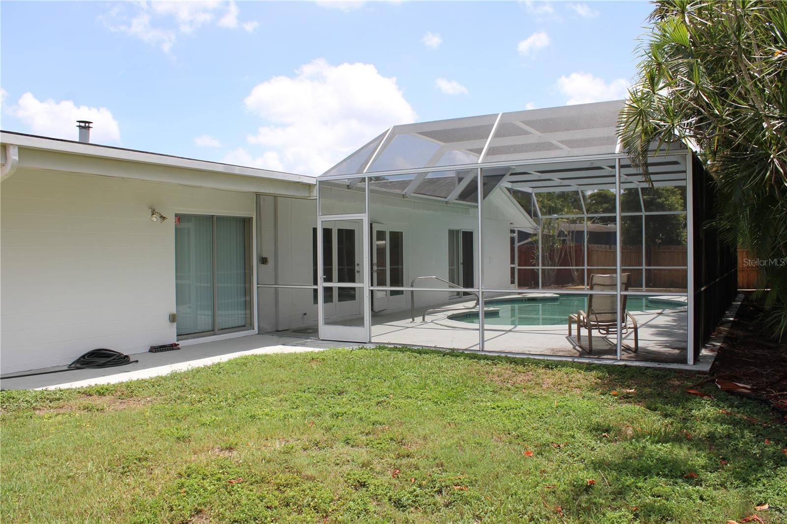 4215 18TH AVENUE DR W, BRADENTON, FL, 34205