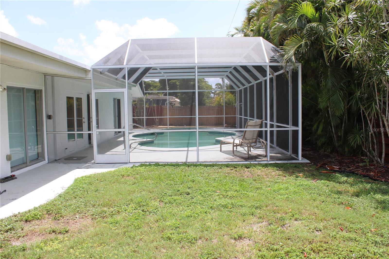 4215 18TH AVENUE DR W, BRADENTON, FL, 34205