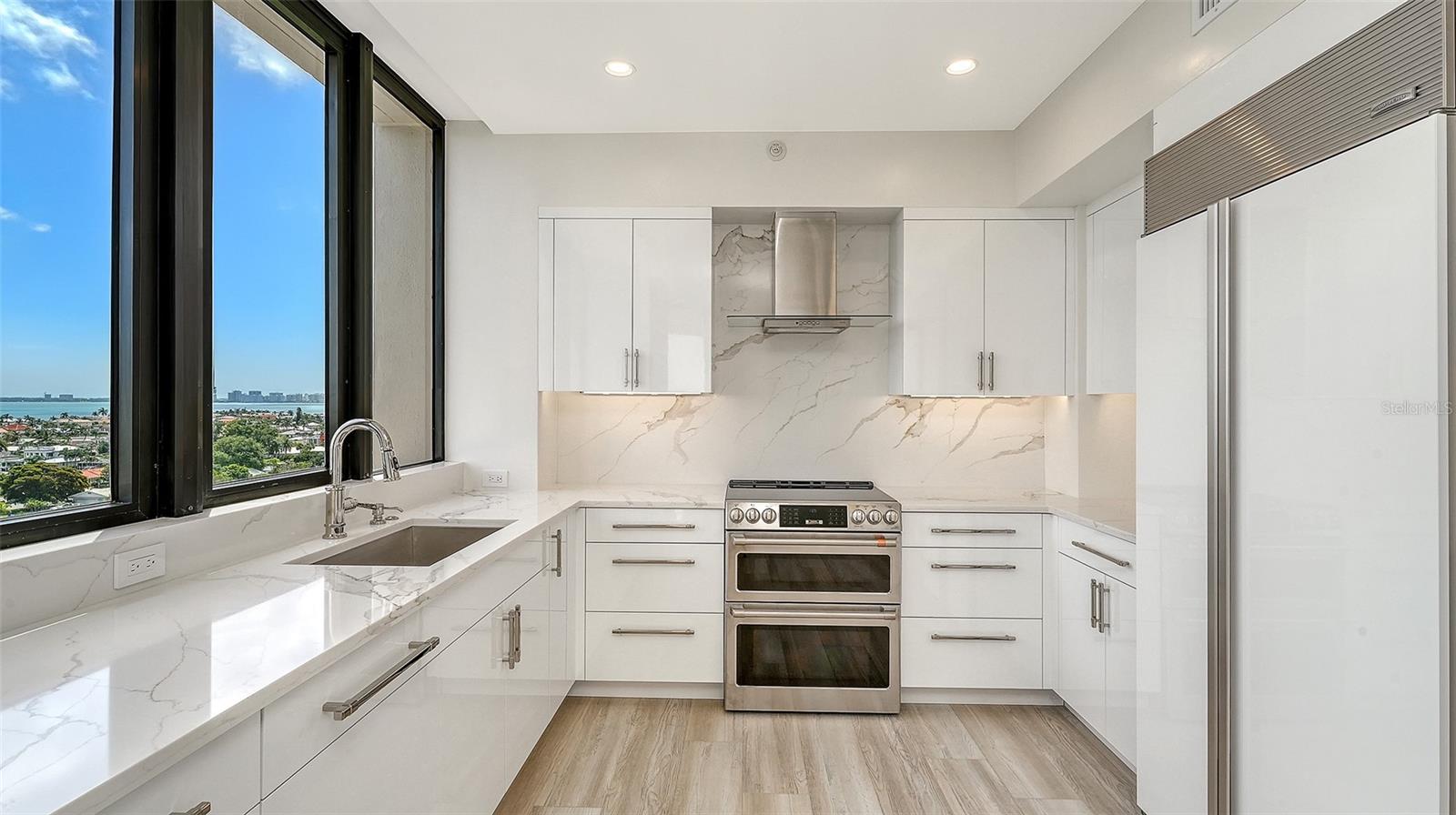 1211 GULF OF MEXICO DR #701, LONGBOAT KEY, FL, 34228