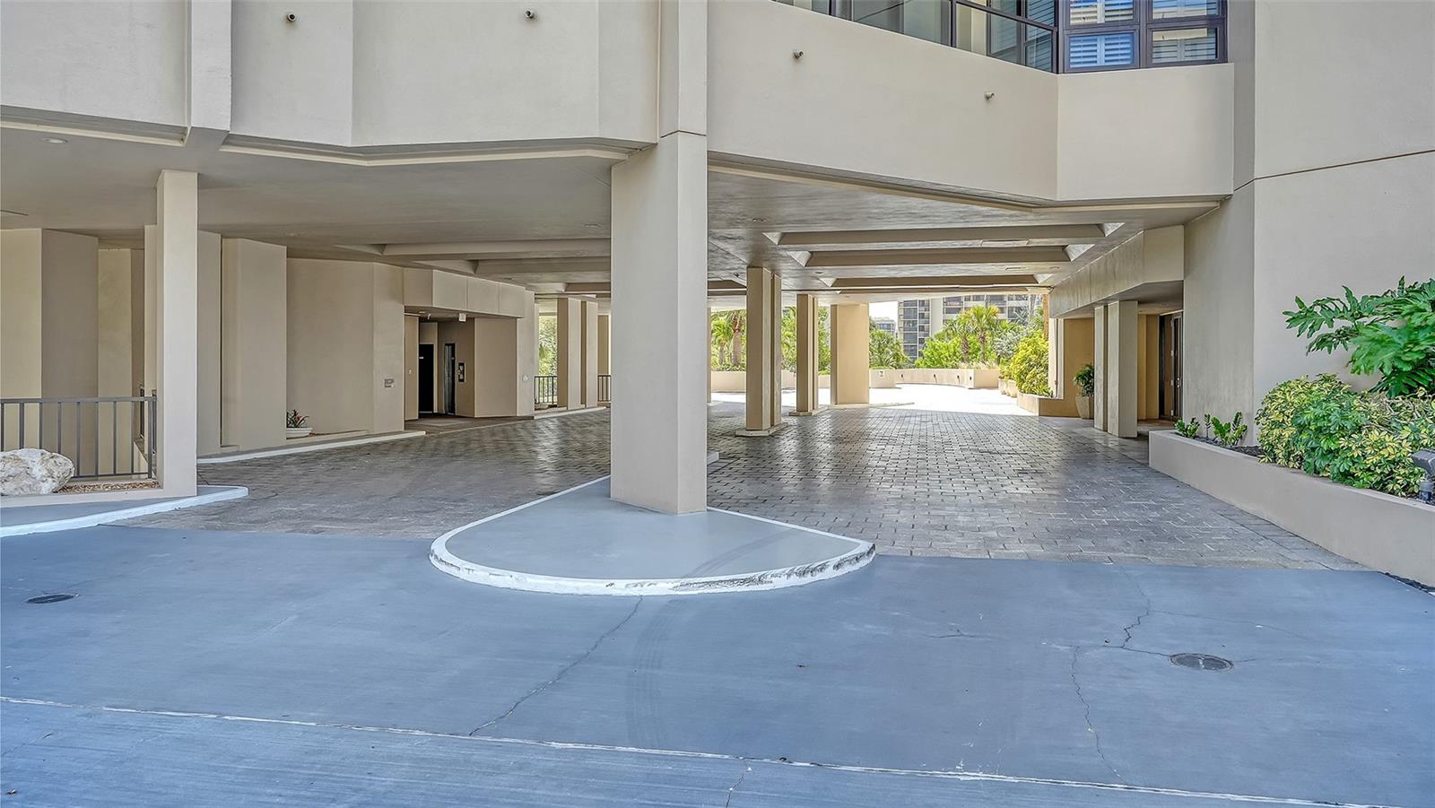 1211 GULF OF MEXICO DR #701, LONGBOAT KEY, FL, 34228