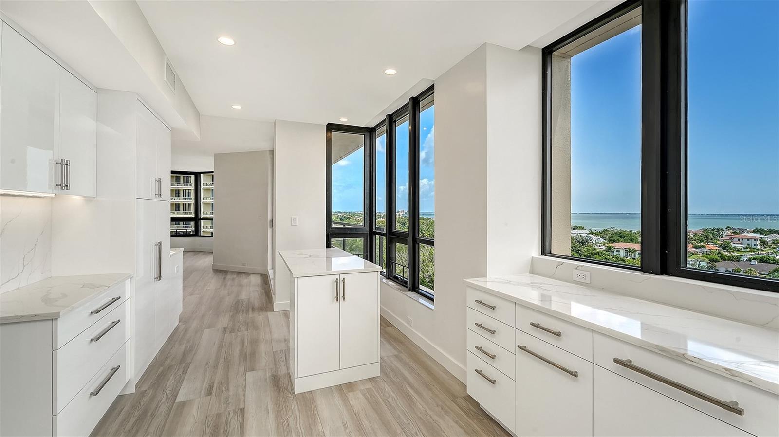 1211 GULF OF MEXICO DR #701, LONGBOAT KEY, FL, 34228