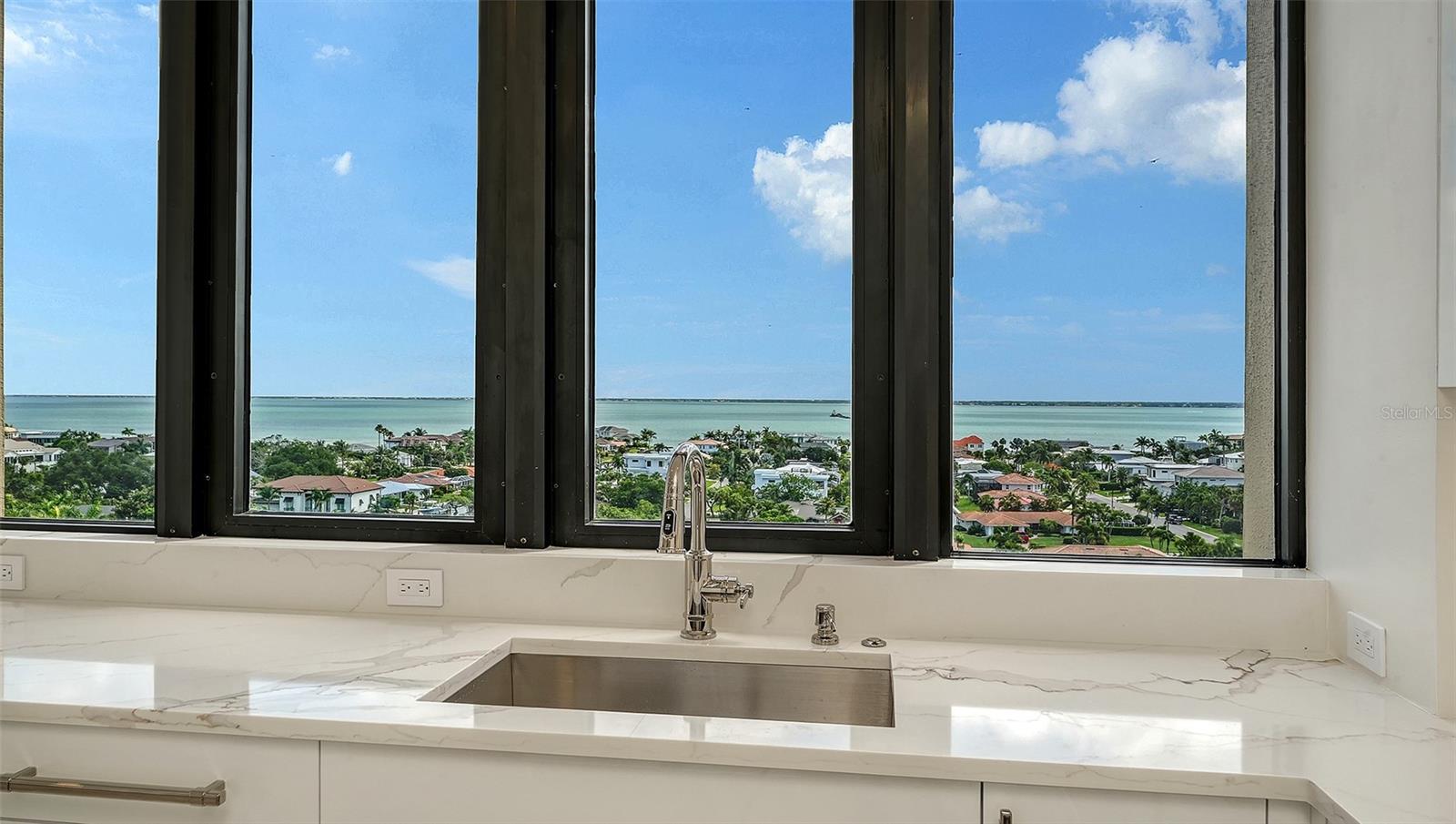 1211 GULF OF MEXICO DR #701, LONGBOAT KEY, FL, 34228