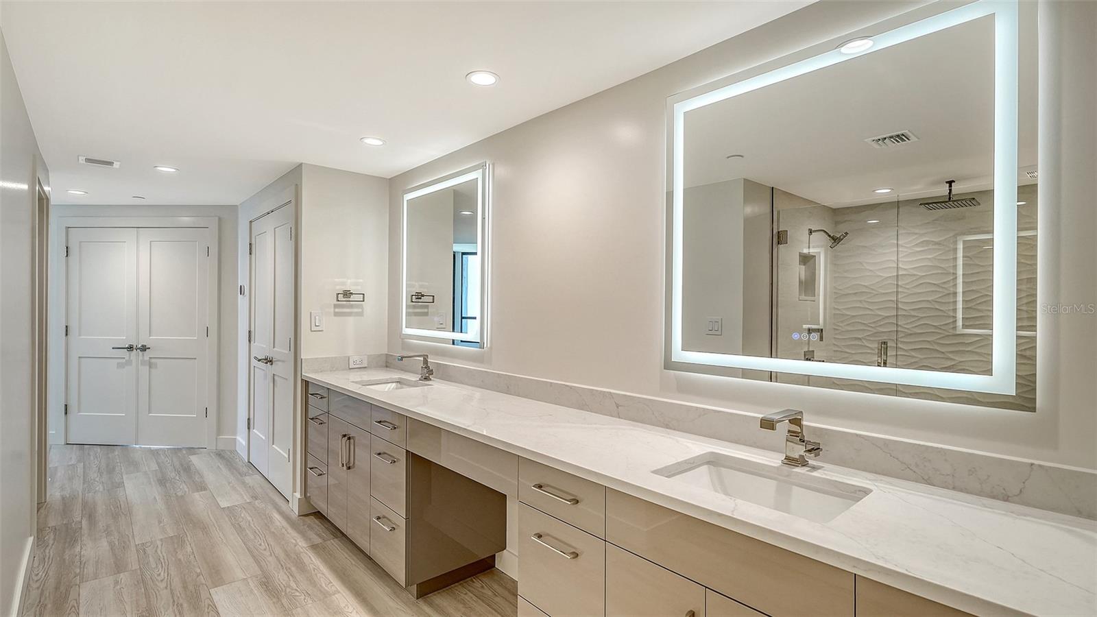 1211 GULF OF MEXICO DR #701, LONGBOAT KEY, FL, 34228