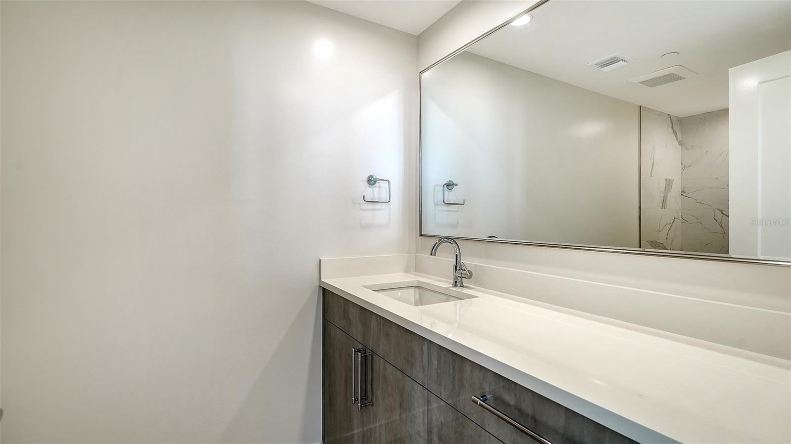 1211 GULF OF MEXICO DR #701, LONGBOAT KEY, FL, 34228