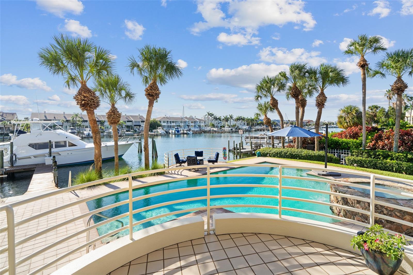833 PONCE DE LEON DR, TIERRA VERDE, FL, 33715