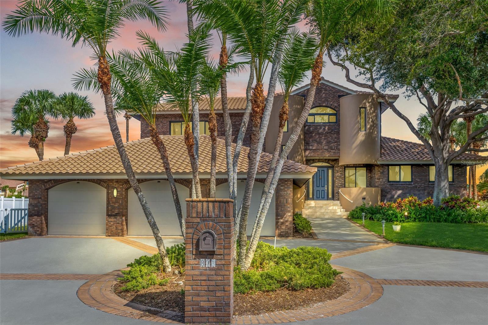 833 PONCE DE LEON DR, TIERRA VERDE, FL, 33715