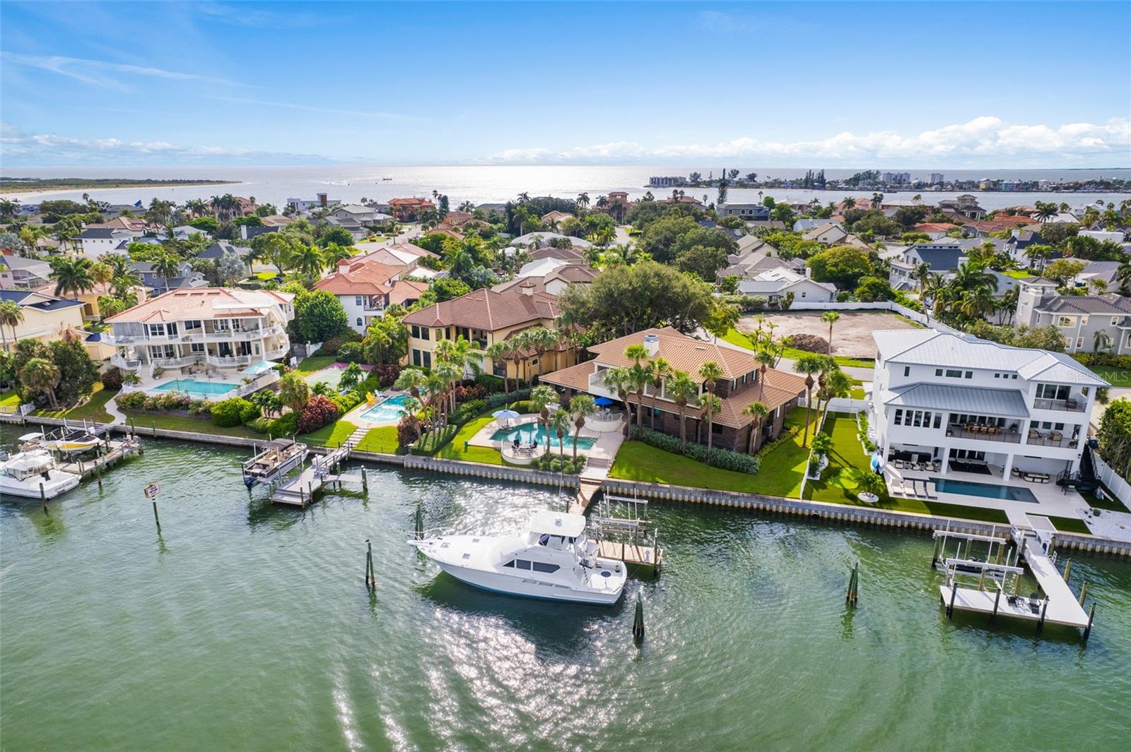 833 PONCE DE LEON DR, TIERRA VERDE, FL, 33715