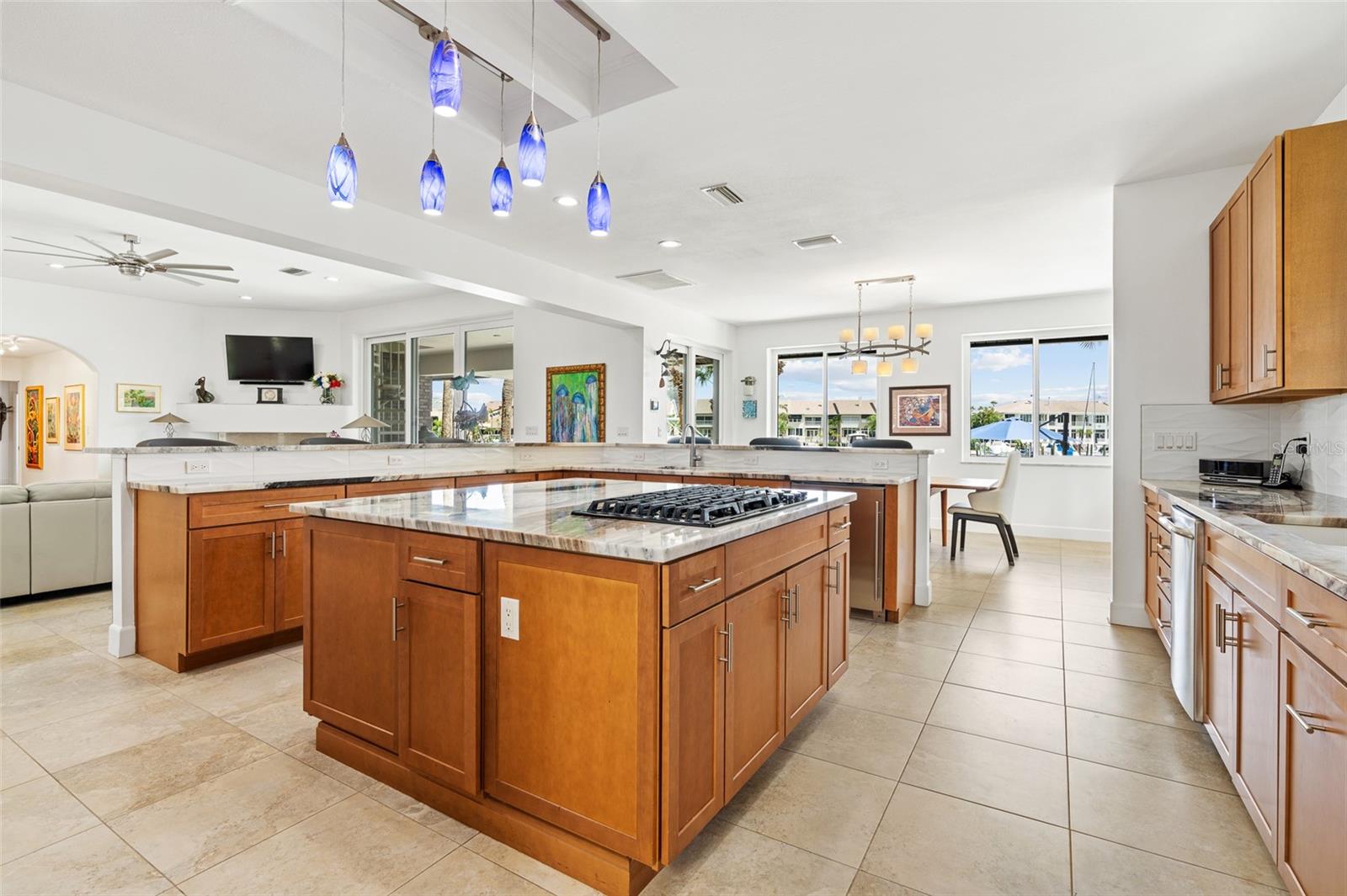 833 PONCE DE LEON DR, TIERRA VERDE, FL, 33715