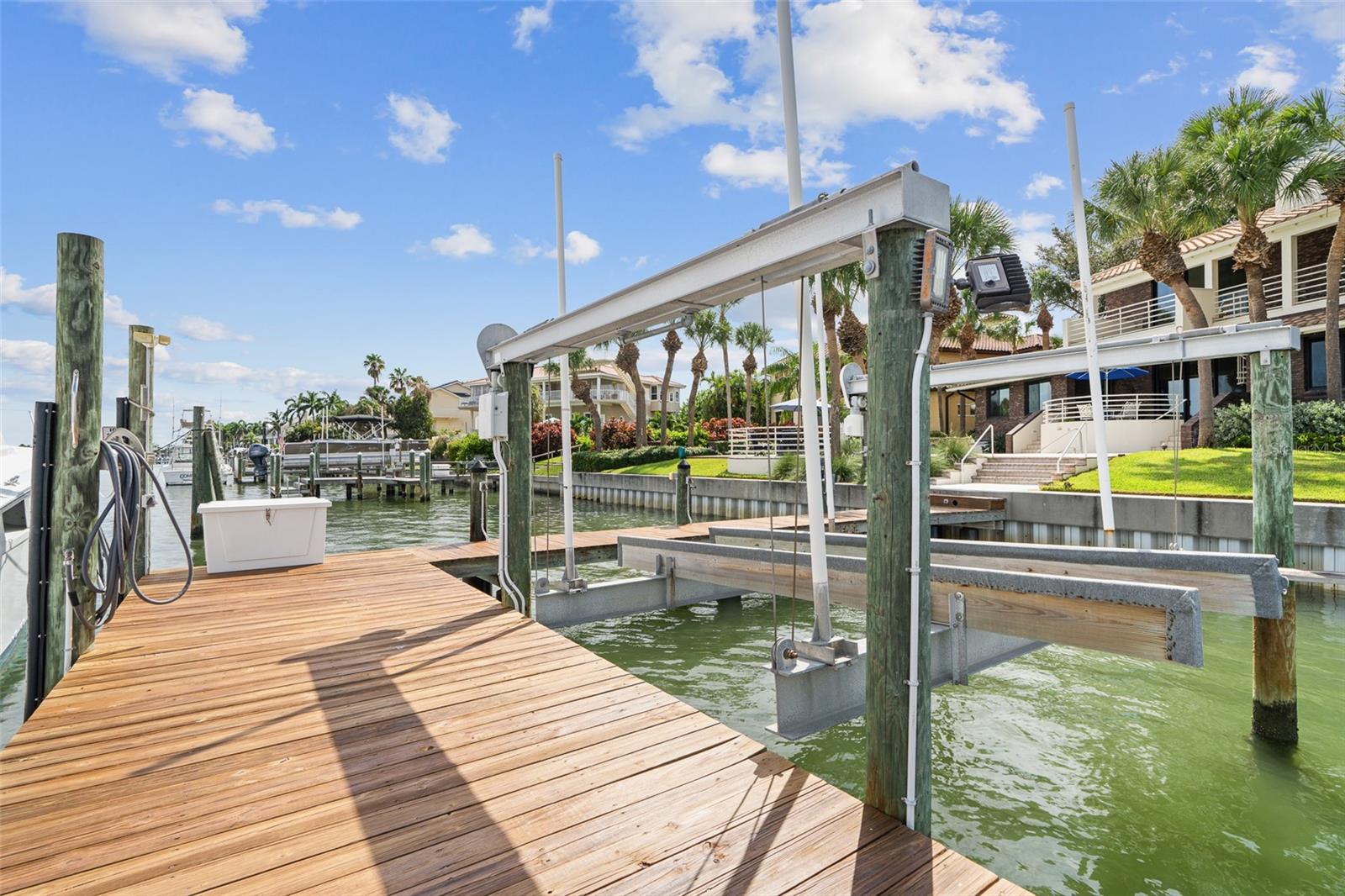833 PONCE DE LEON DR, TIERRA VERDE, FL, 33715
