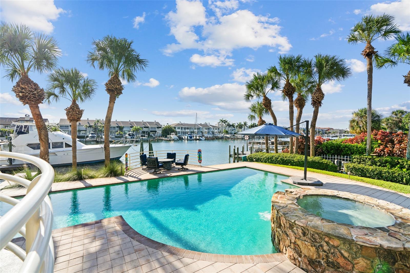 833 PONCE DE LEON DR, TIERRA VERDE, FL, 33715