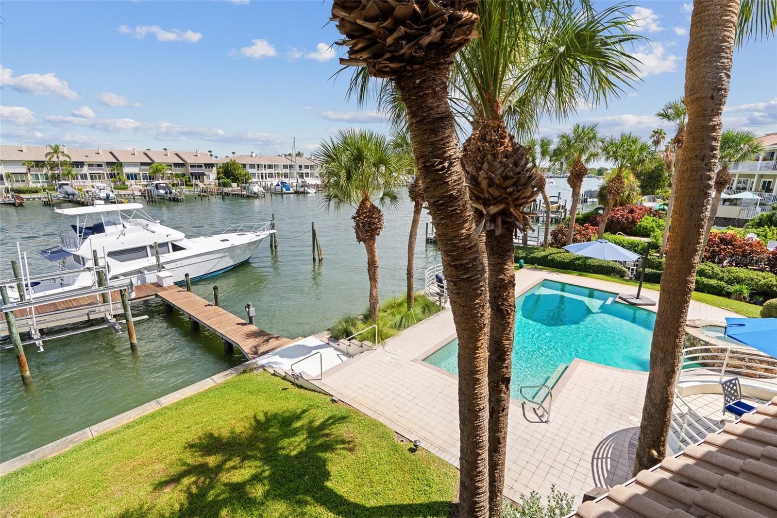 833 PONCE DE LEON DR, TIERRA VERDE, FL, 33715