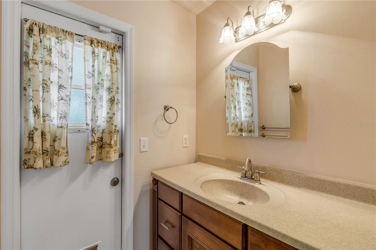 5209 HOLDEN RD, COCOA, FL, 32927