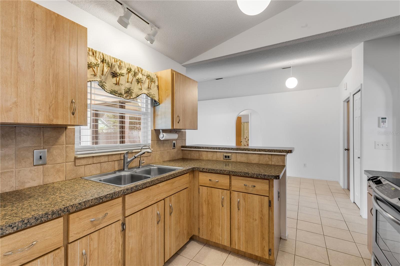 5209 HOLDEN RD, COCOA, FL, 32927