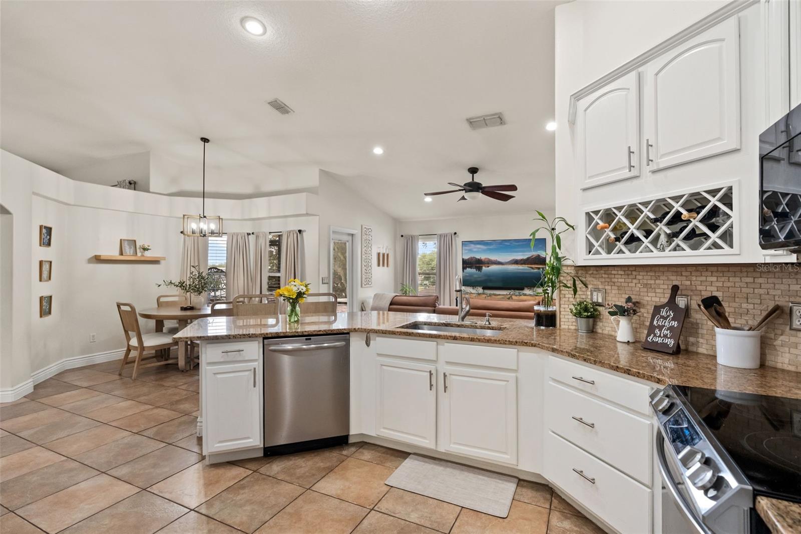 180 COMPASS ROSE DR, GROVELAND, FL, 34736