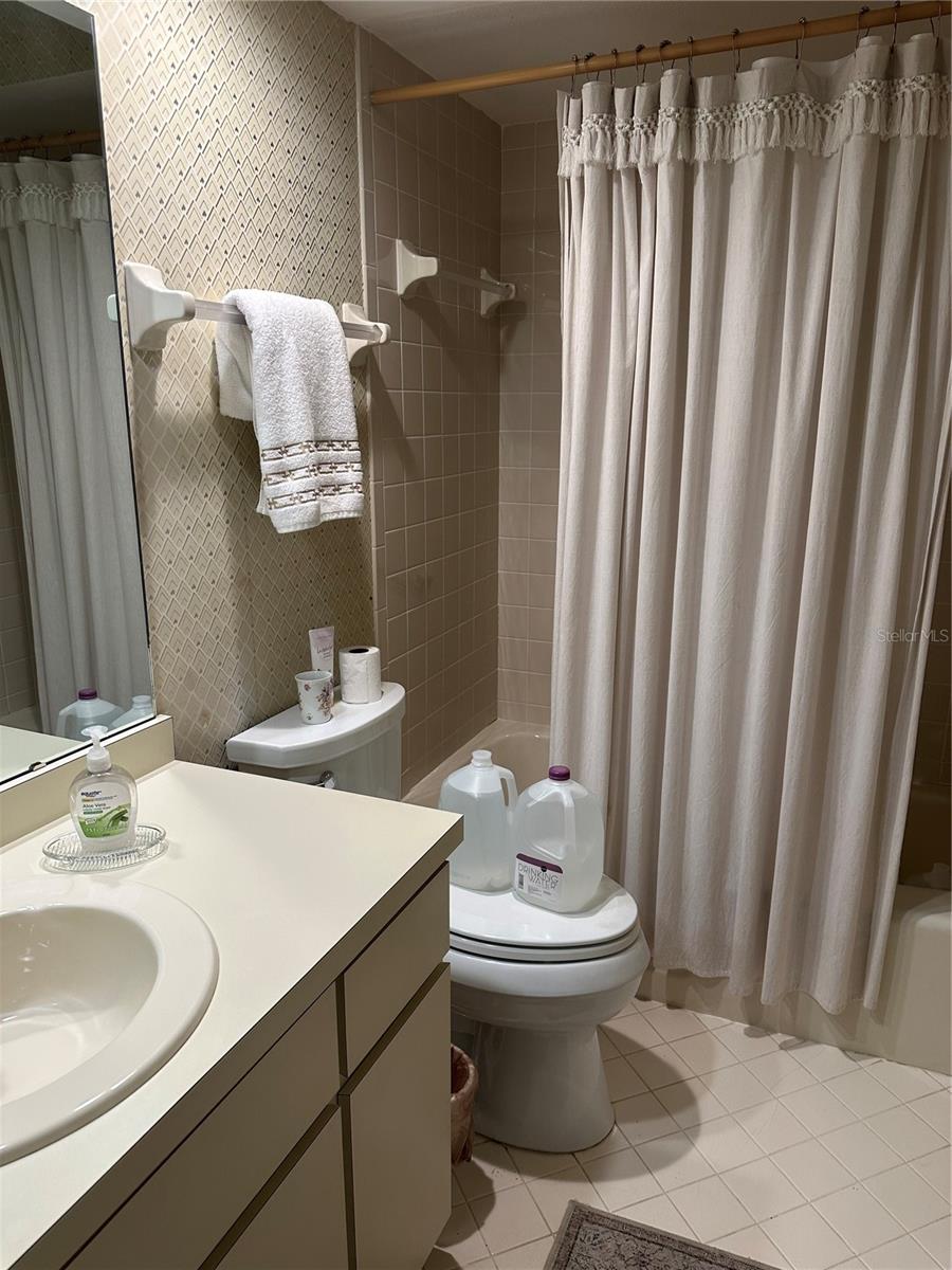 1211 CAPRI ISLES BLVD #122, VENICE, FL, 34292