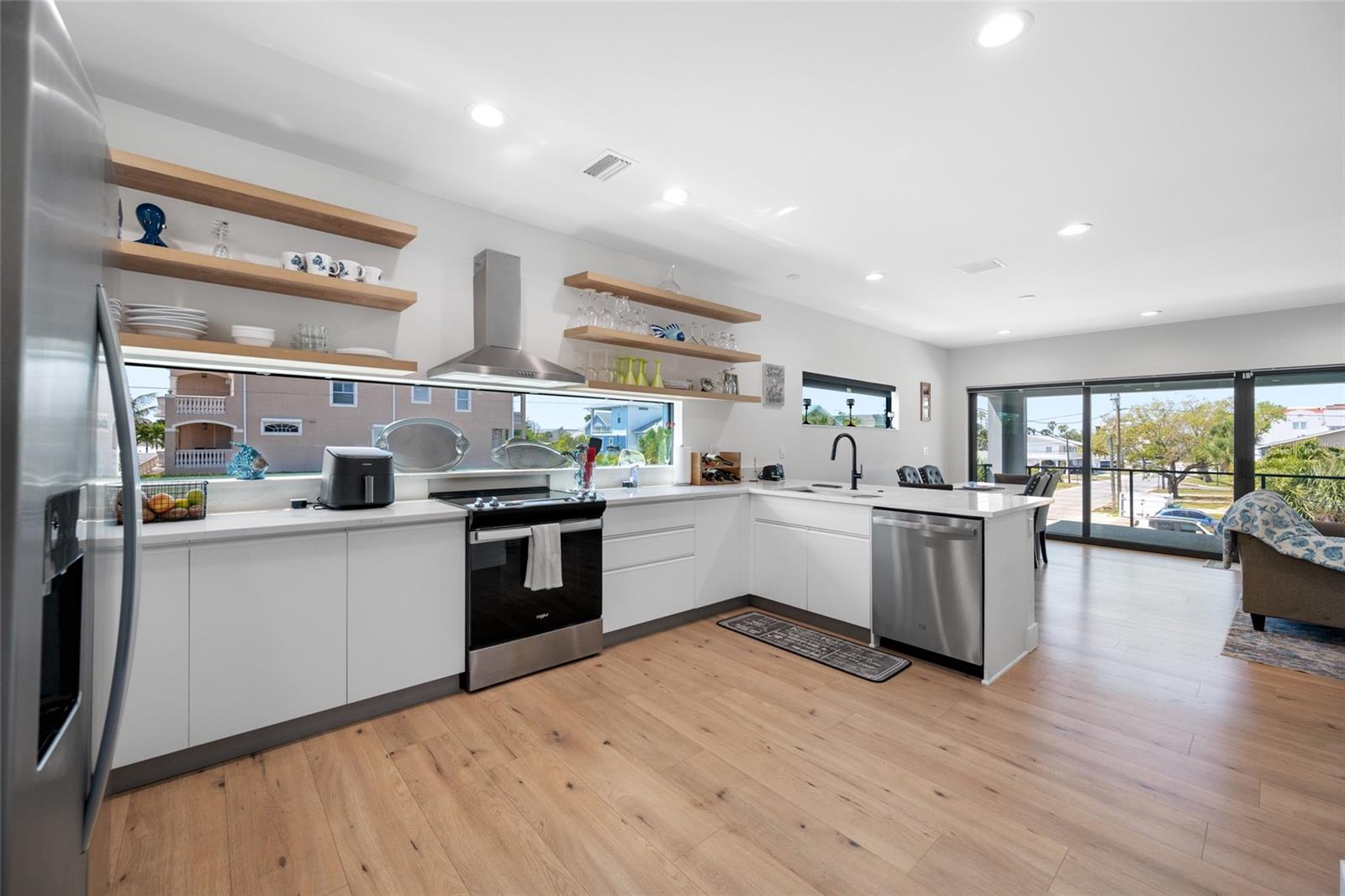 2200 BAY BLVD #A, INDIAN ROCKS BEACH, FL, 33785