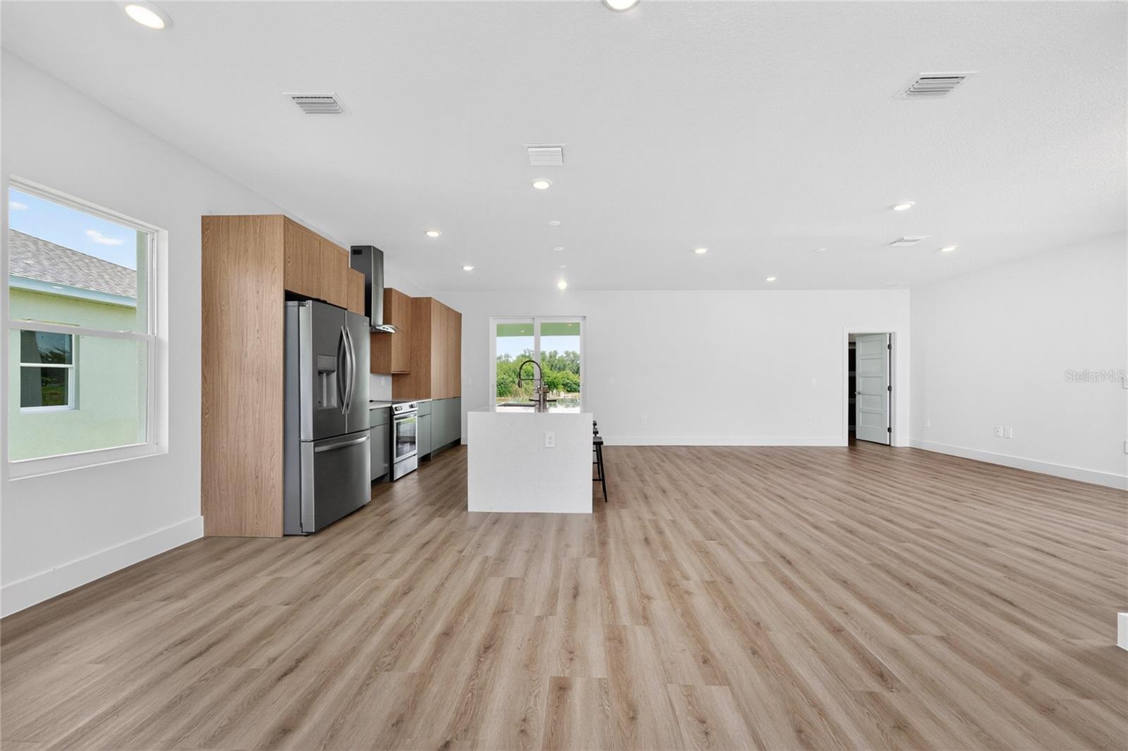 203 REDWOOD RD, ROTONDA WEST, FL, 33947
