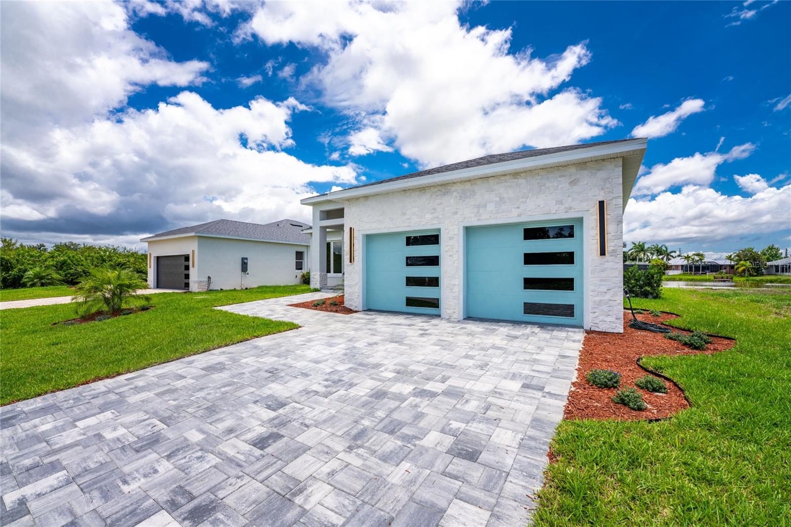 203 REDWOOD RD, ROTONDA WEST, FL, 33947