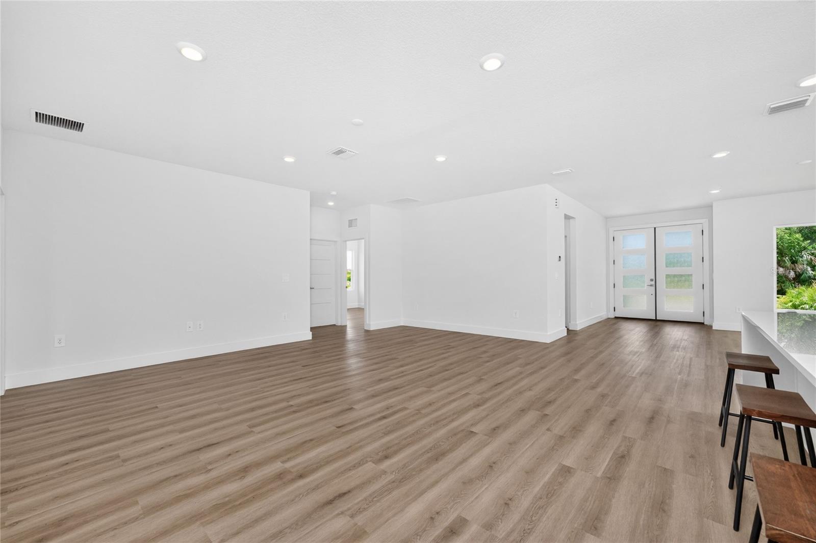 203 REDWOOD RD, ROTONDA WEST, FL, 33947