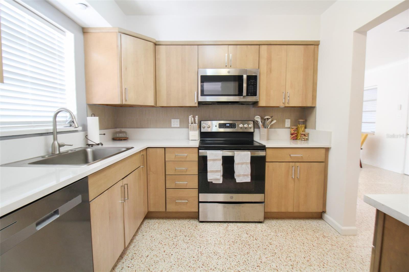 671 47TH ST, SARASOTA, FL, 34234