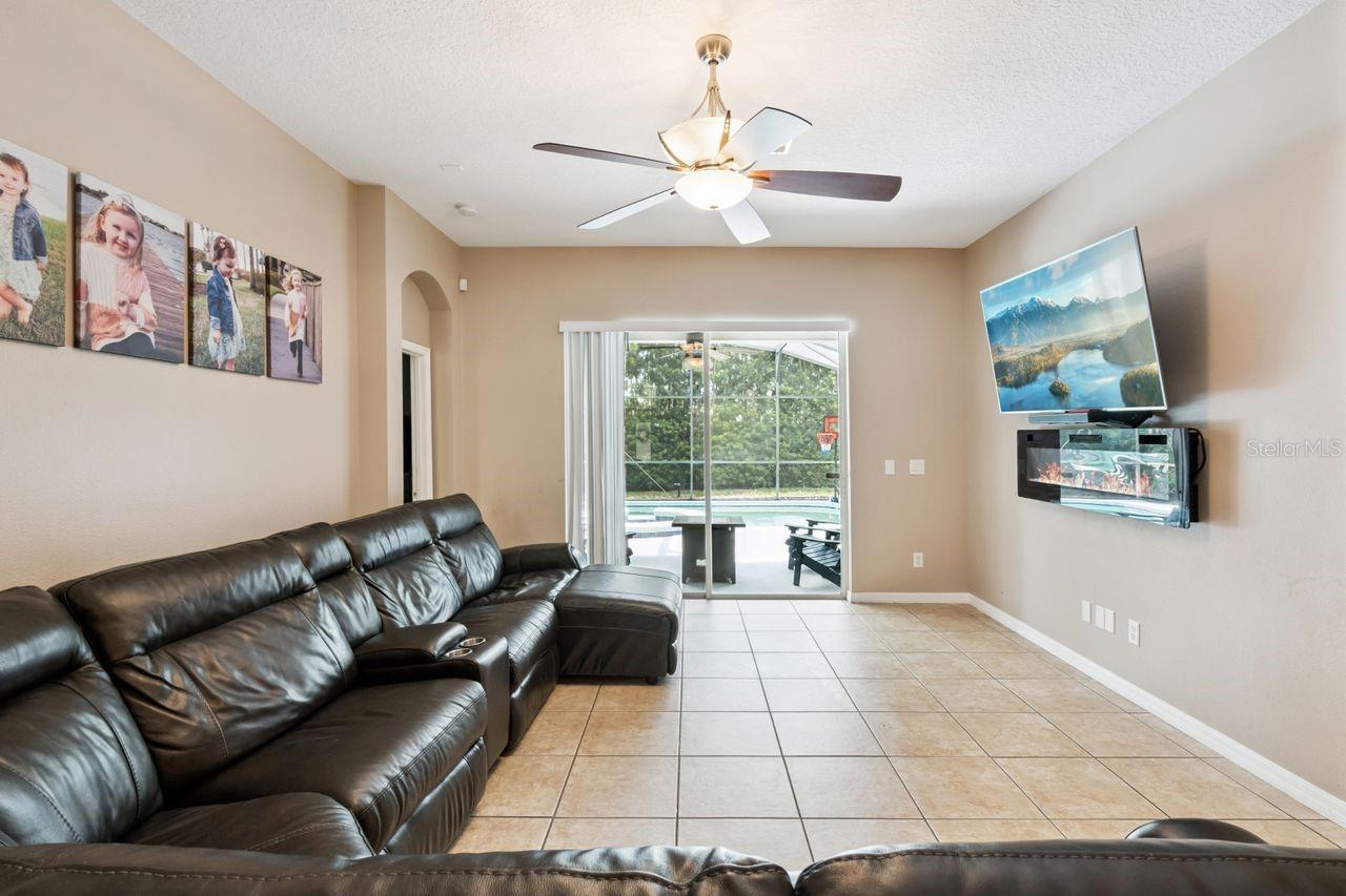 8484 DOVER VIEW LN, ORLANDO, FL, 32829