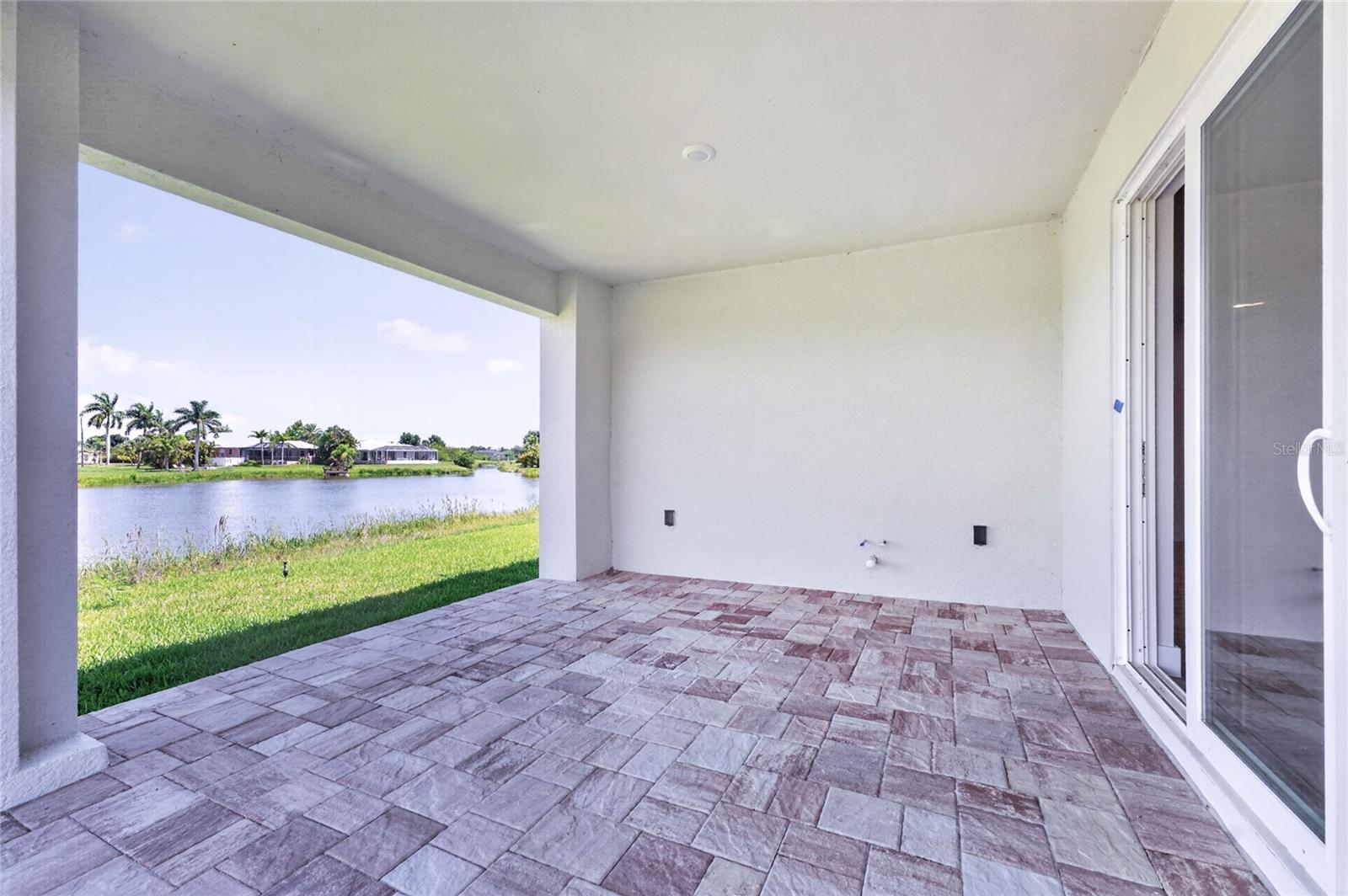 205 REDWOOD RD, ROTONDA WEST, FL, 33947