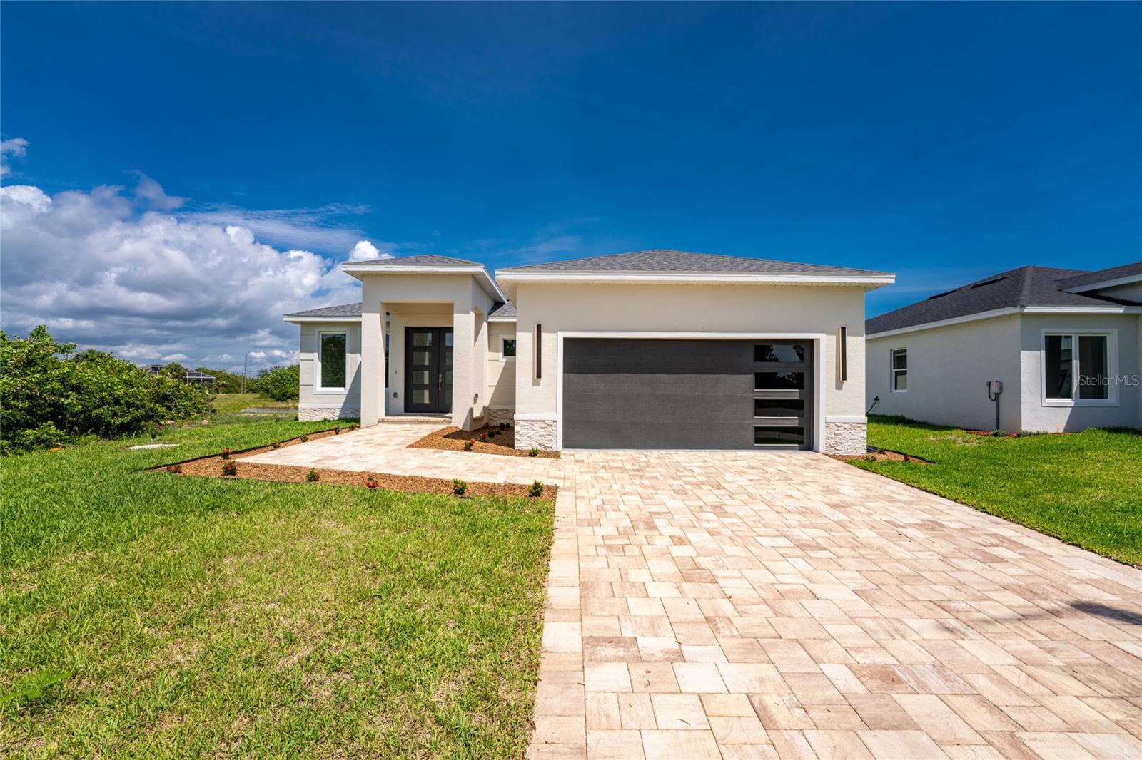 205 REDWOOD RD, ROTONDA WEST, FL, 33947