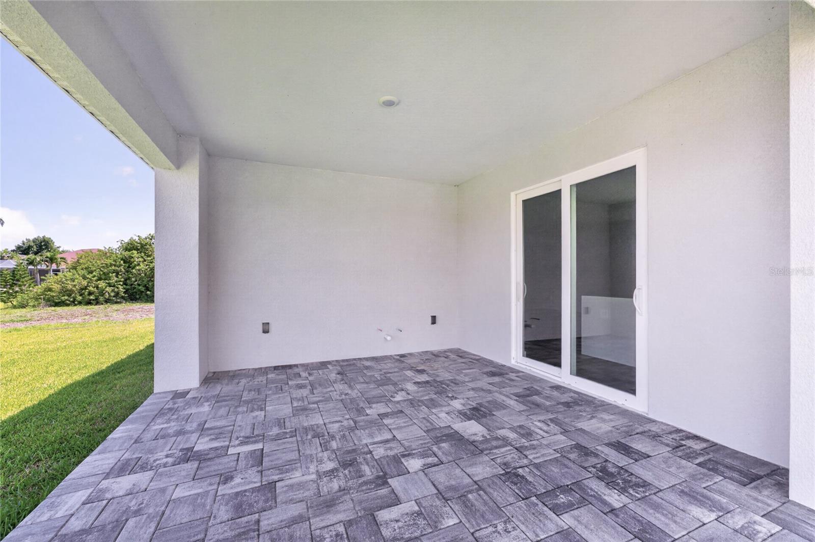 205 REDWOOD RD, ROTONDA WEST, FL, 33947