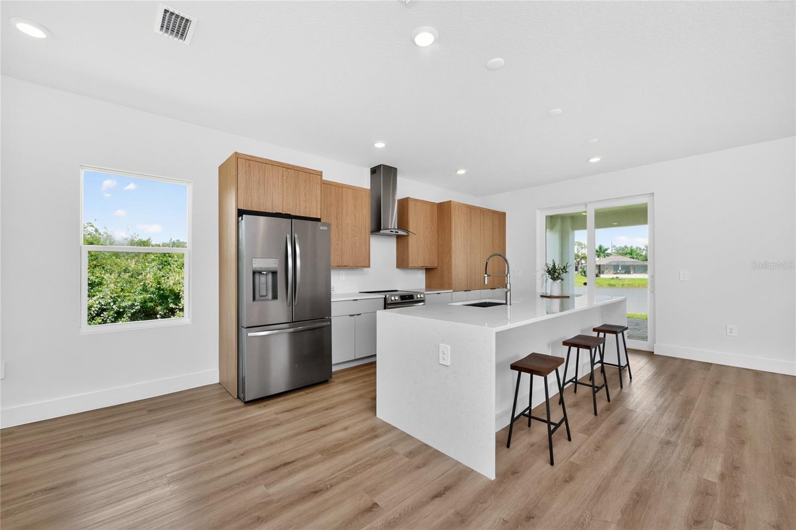 205 REDWOOD RD, ROTONDA WEST, FL, 33947