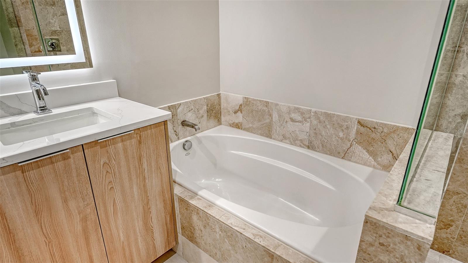 1350 MAIN ST #1407, SARASOTA, FL, 34236
