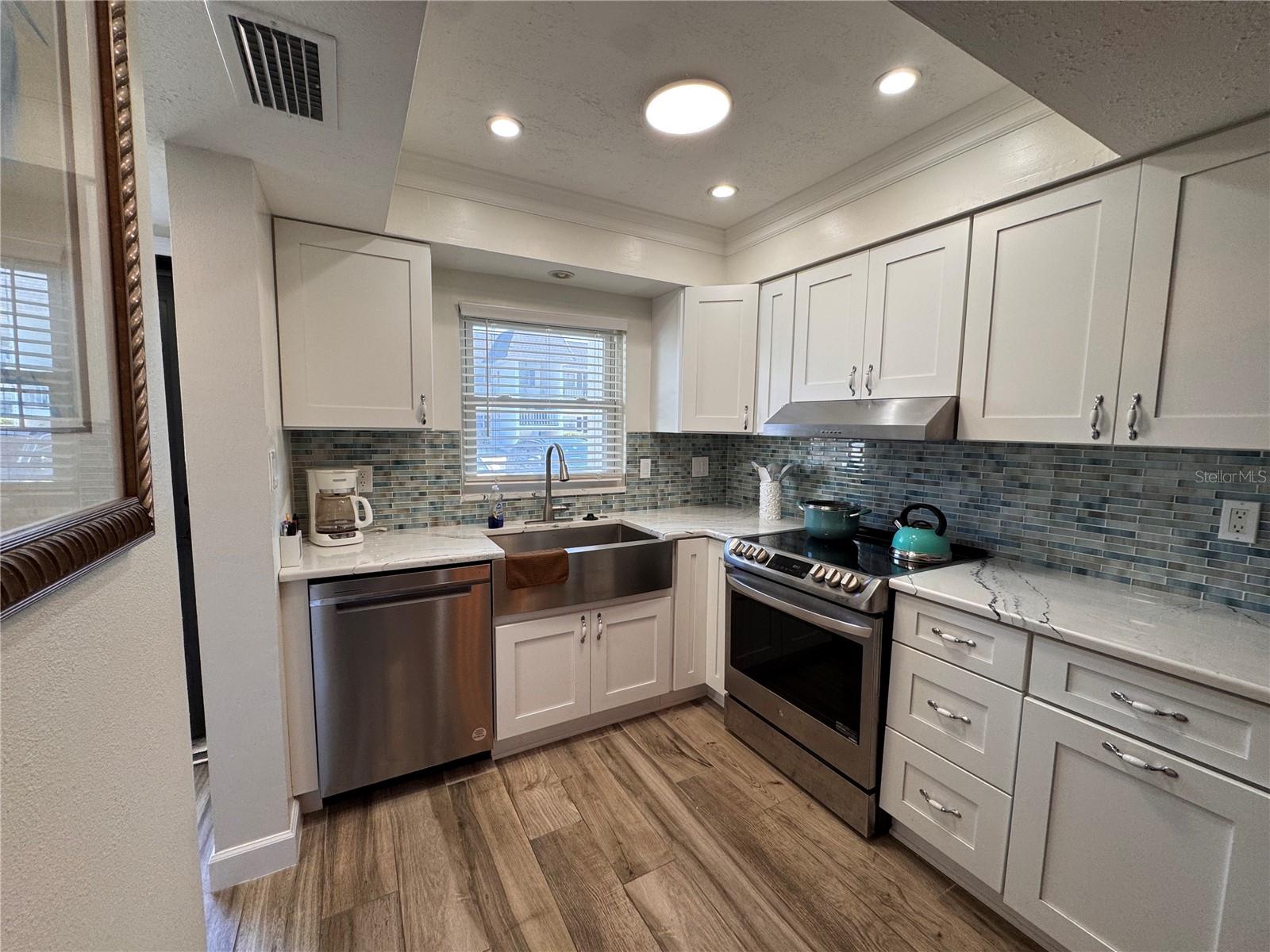 202 46TH TER W ##207, BRADENTON, FL, 34202