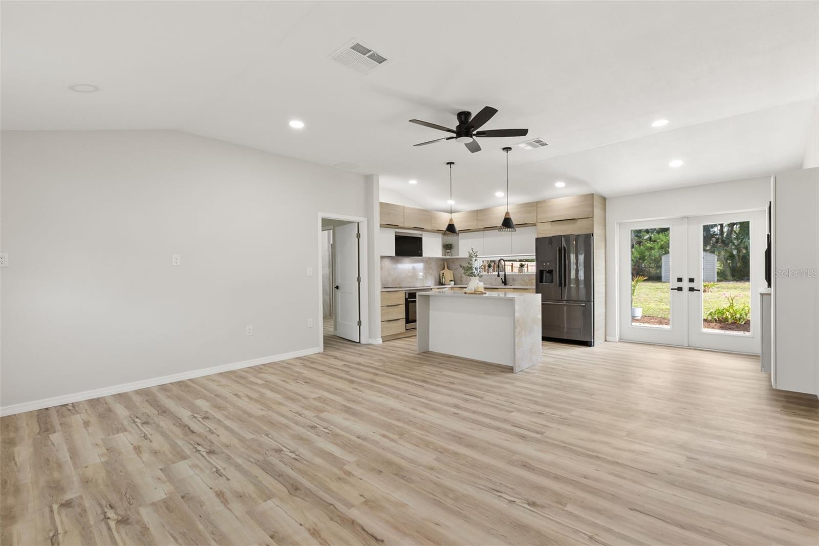 384 MAGNOLIA PL, DEBARY, FL, 32713