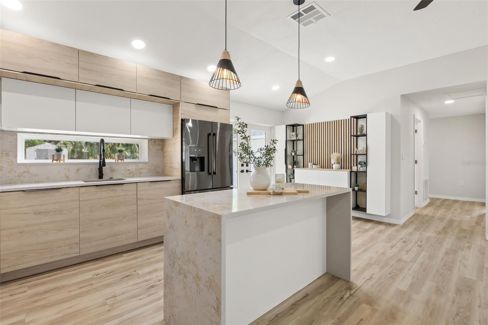 384 MAGNOLIA PL, DEBARY, FL, 32713