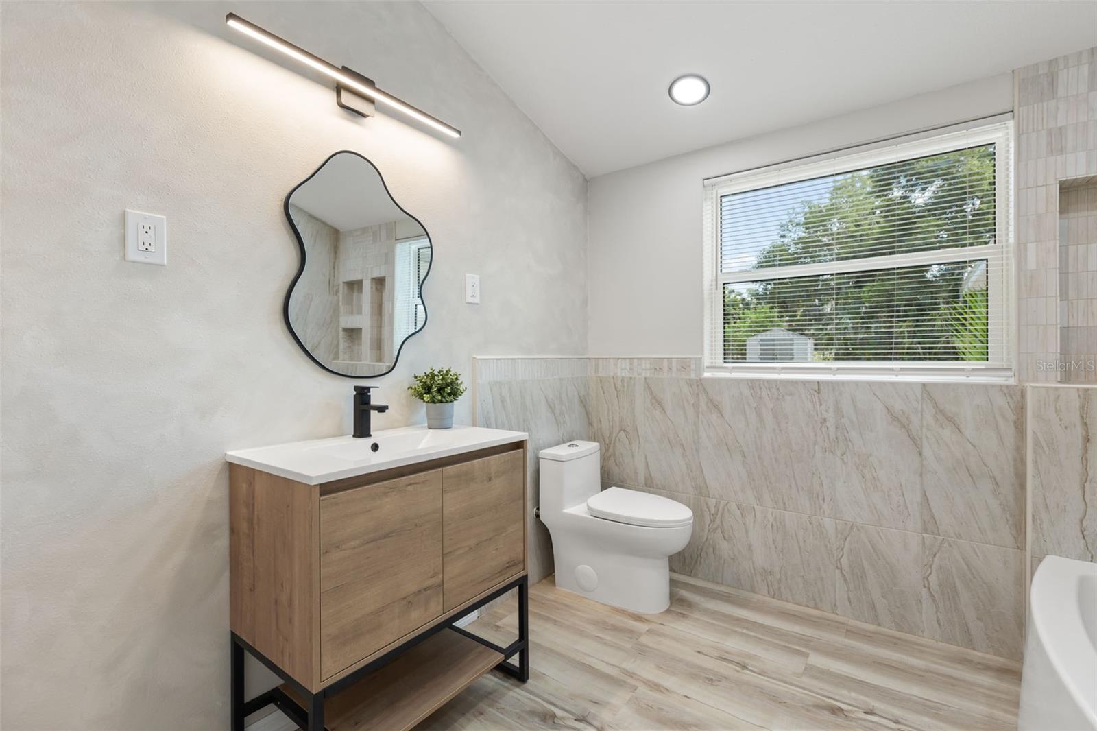 384 MAGNOLIA PL, DEBARY, FL, 32713
