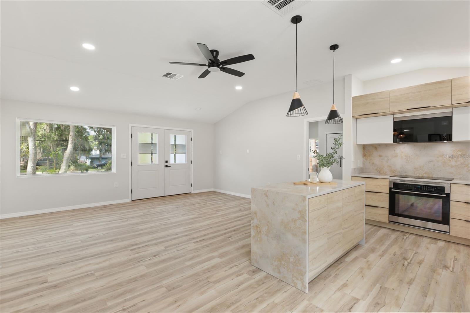 384 MAGNOLIA PL, DEBARY, FL, 32713