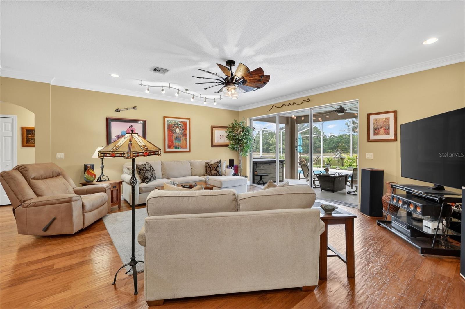 2003 BAYSIDE AVE, MOUNT DORA, FL, 32757