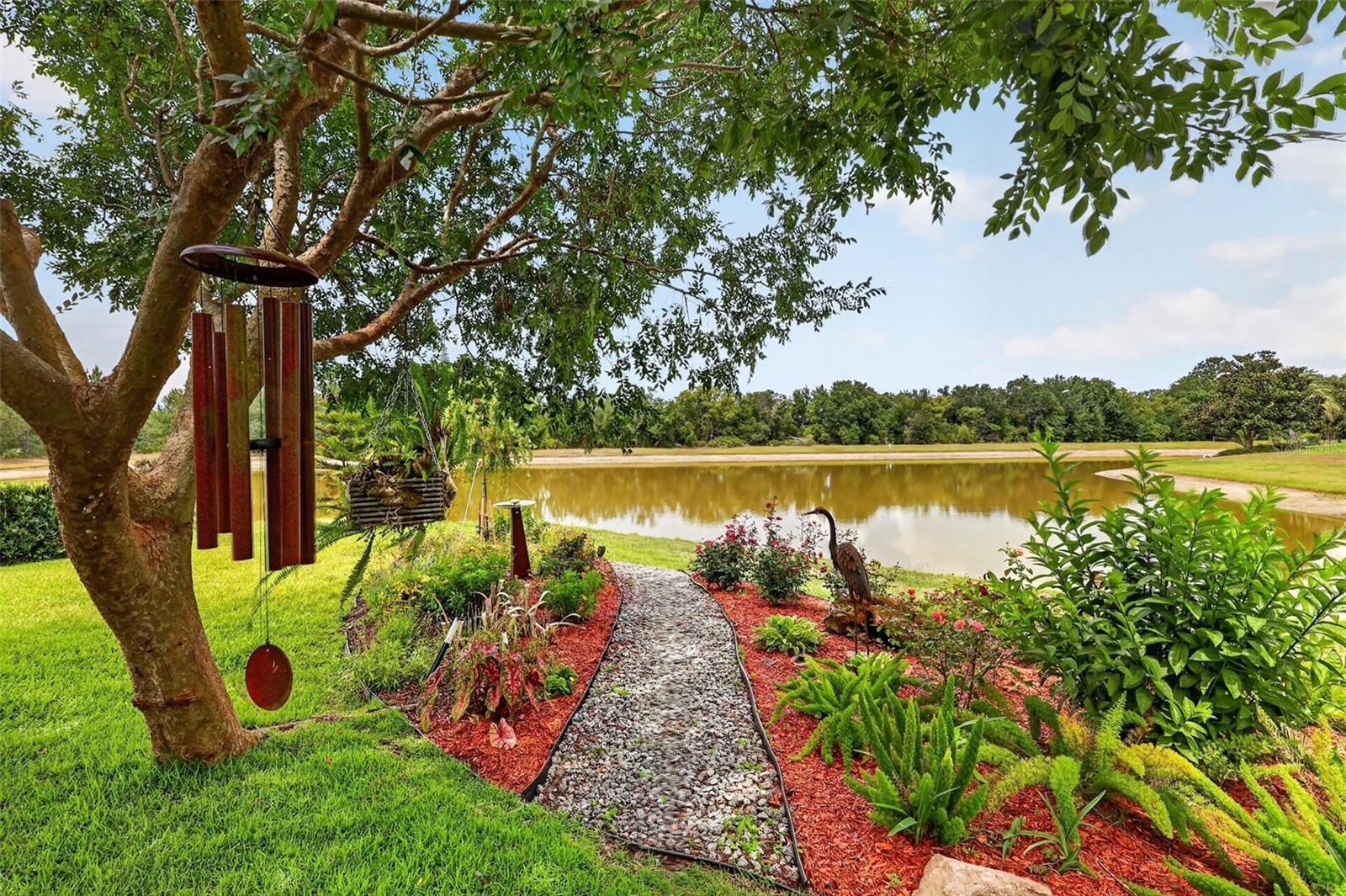 2003 BAYSIDE AVE, MOUNT DORA, FL, 32757