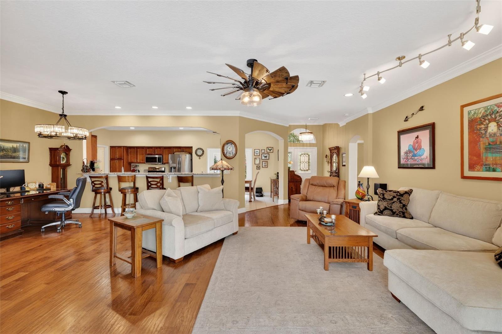 2003 BAYSIDE AVE, MOUNT DORA, FL, 32757