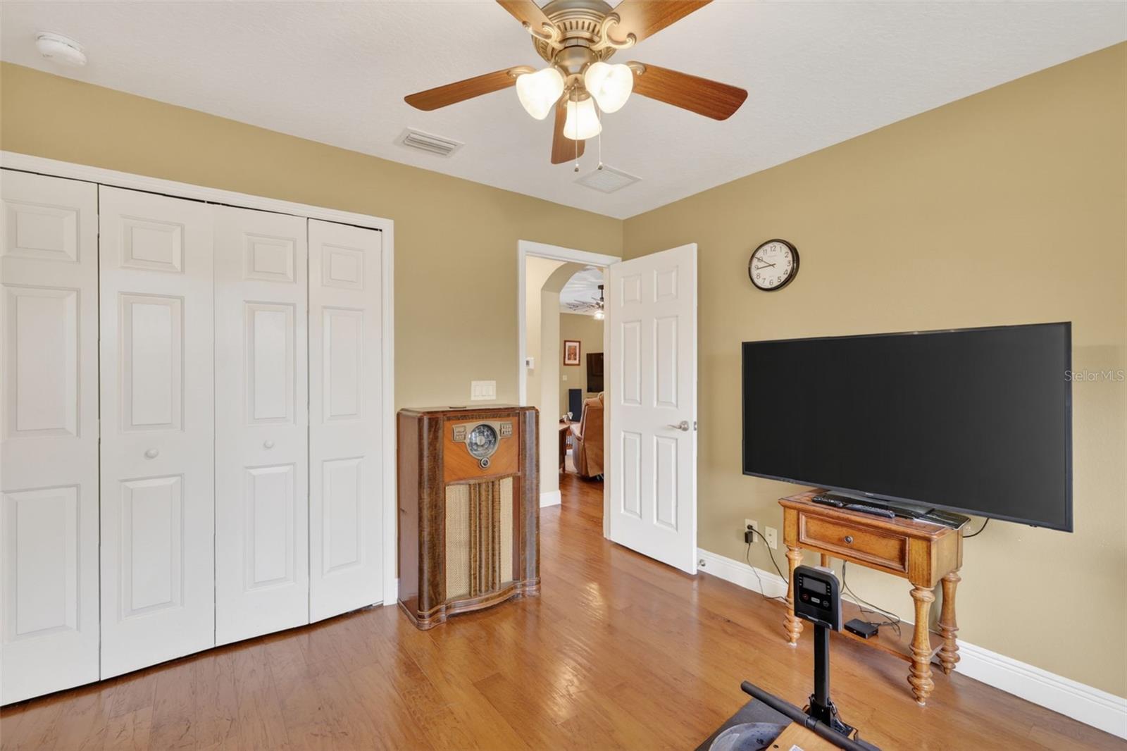 2003 BAYSIDE AVE, MOUNT DORA, FL, 32757