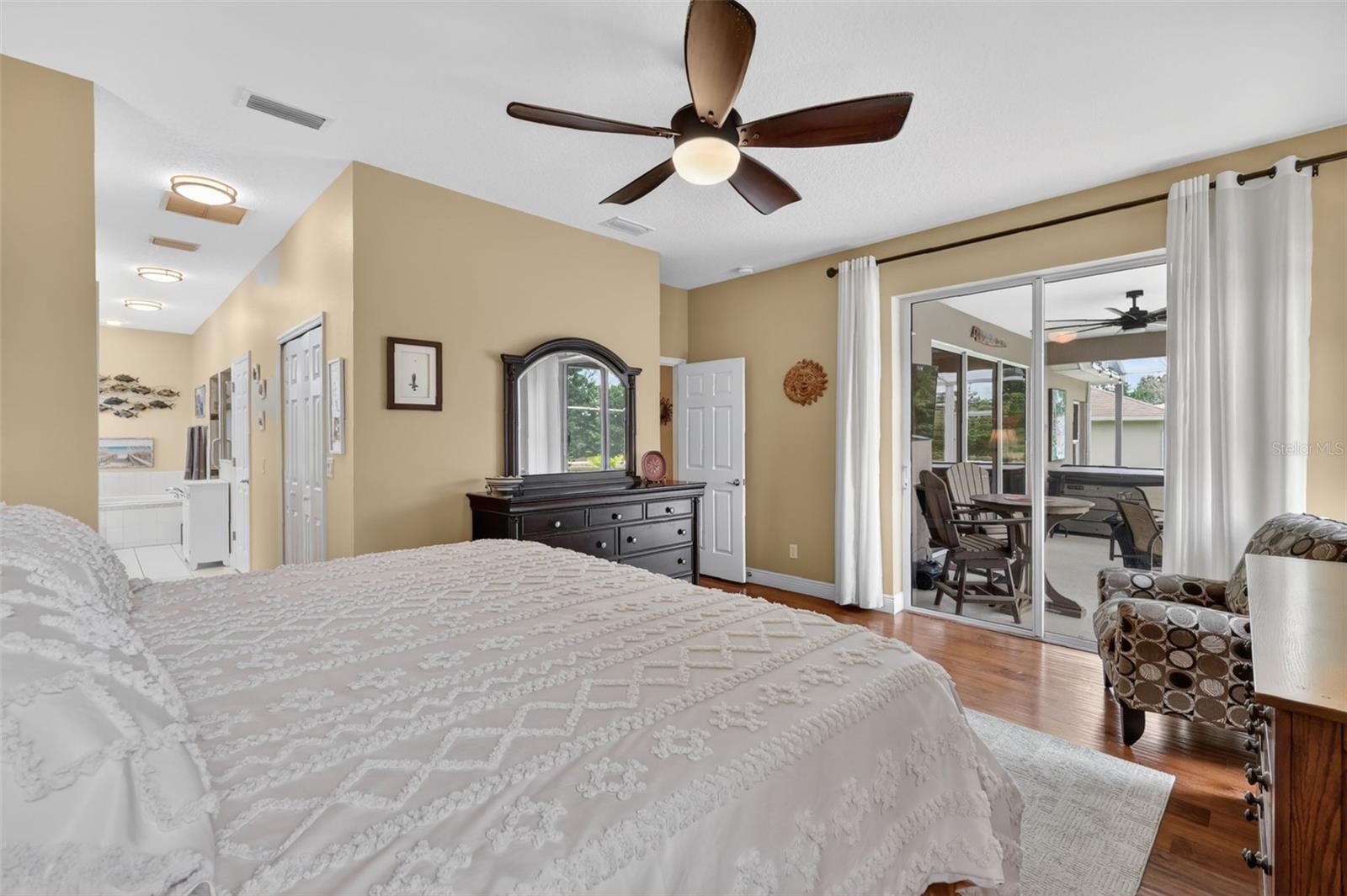 2003 BAYSIDE AVE, MOUNT DORA, FL, 32757