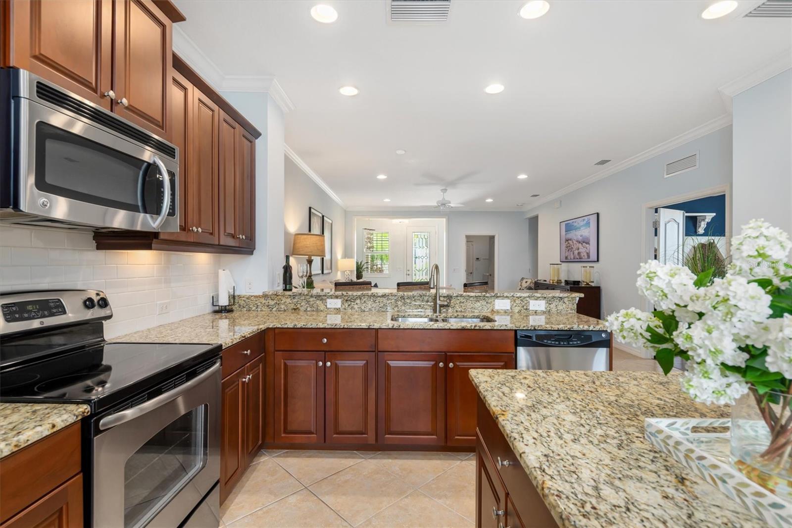 10925 LERWICK CIR, ENGLEWOOD, FL, 34223
