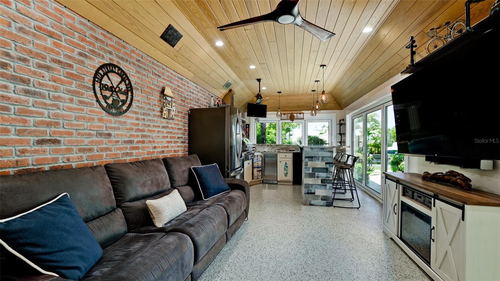 522 68TH ST, HOLMES BEACH, FL, 34217