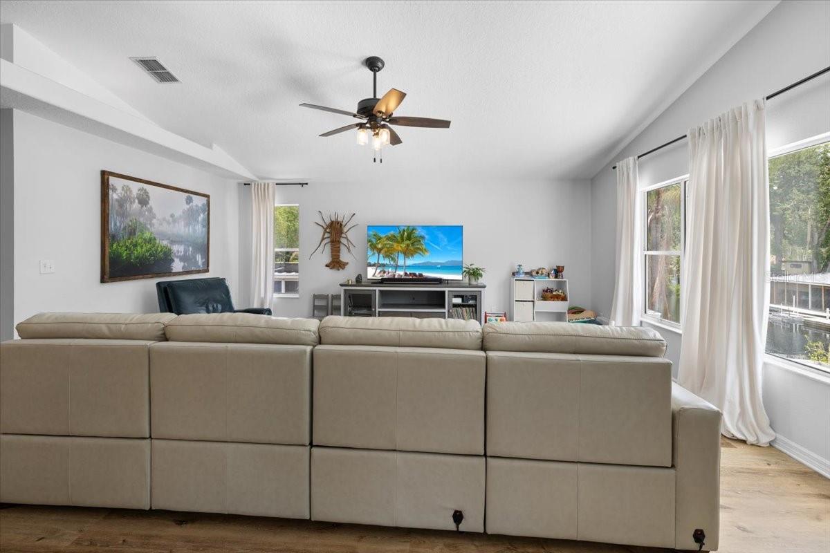 7264 ABERDEEN CT, WEEKI WACHEE, FL, 34607
