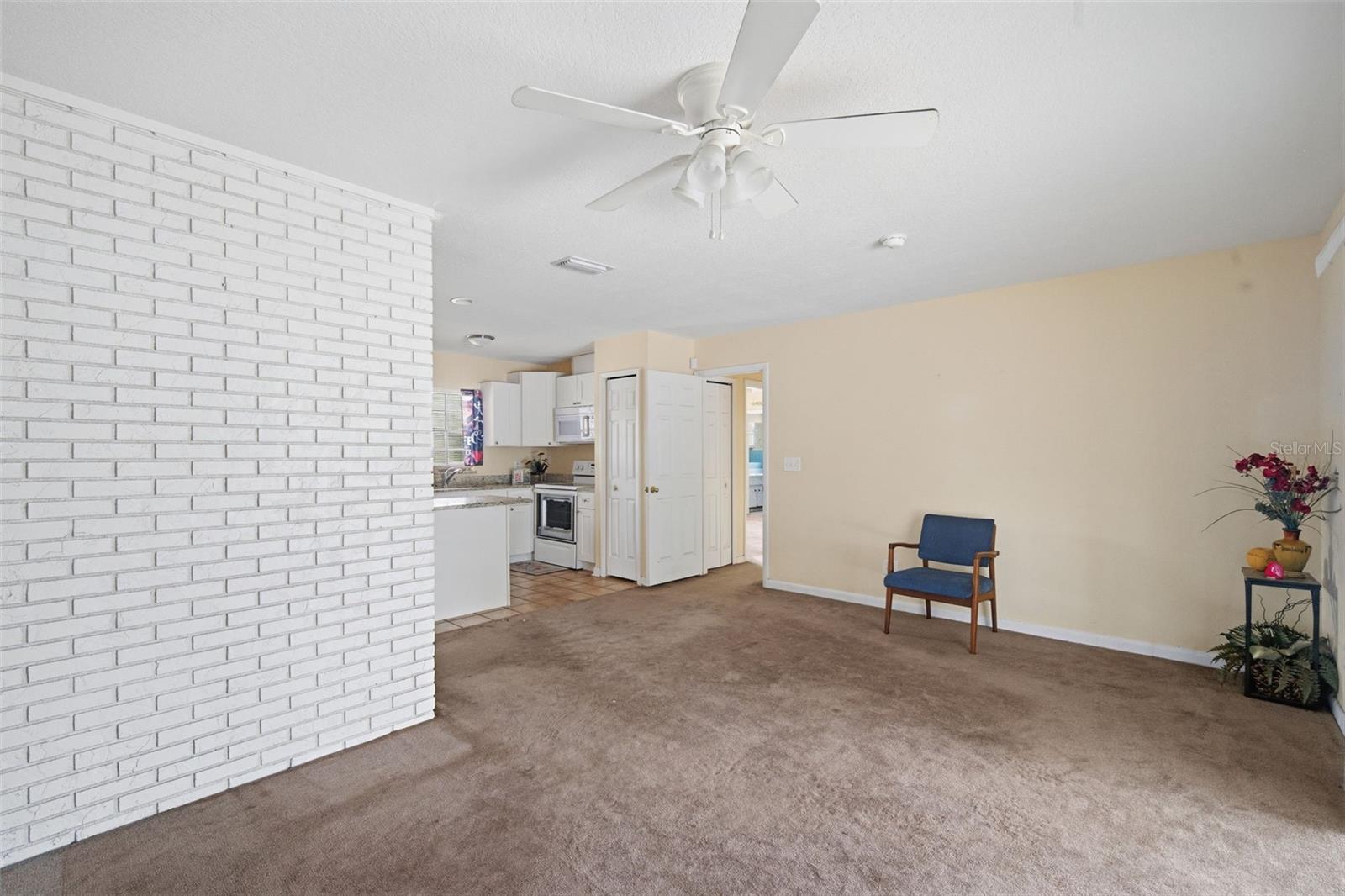 4449 TARPON DR, TAMPA, FL, 33617
