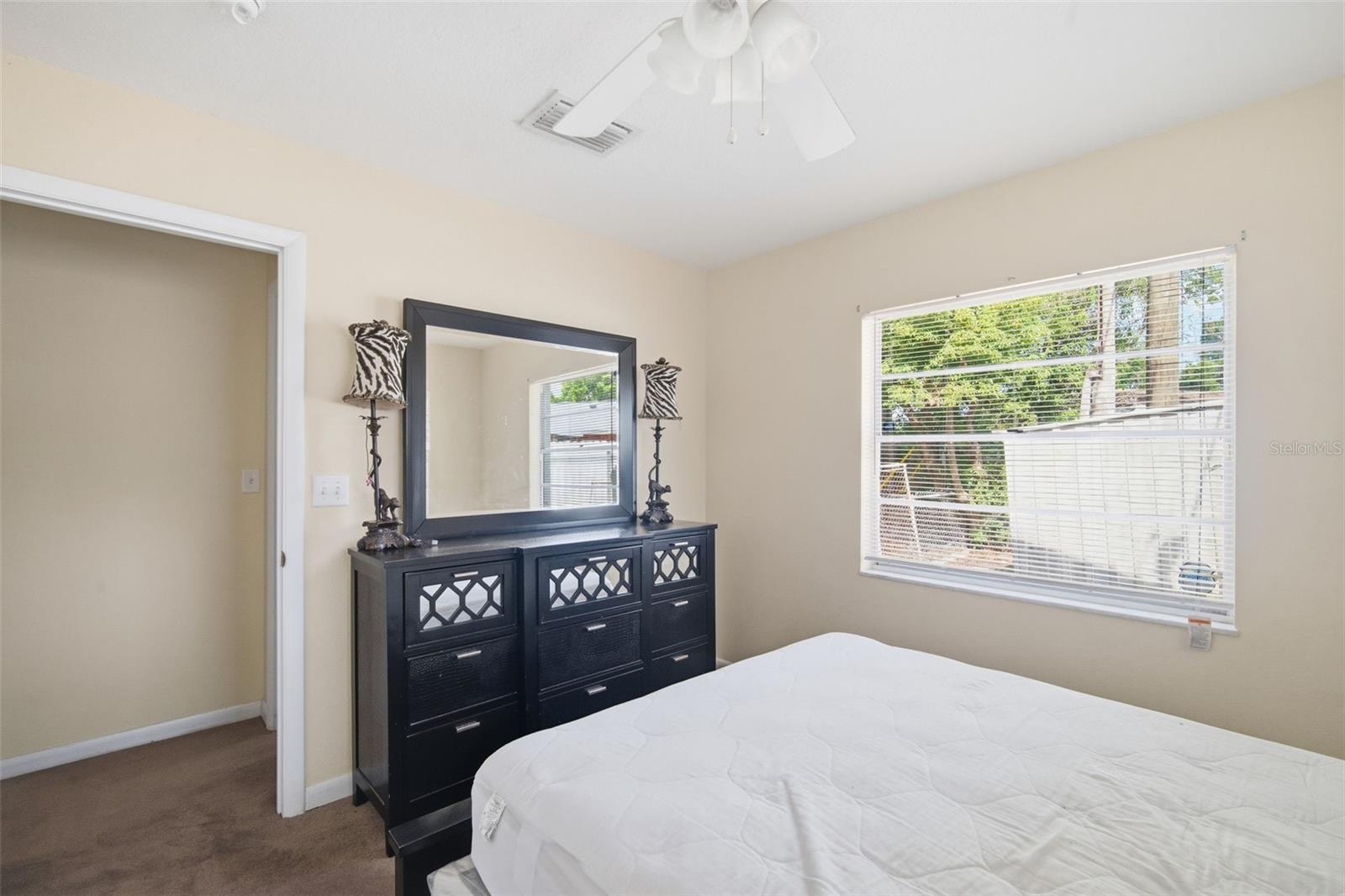 4449 TARPON DR, TAMPA, FL, 33617