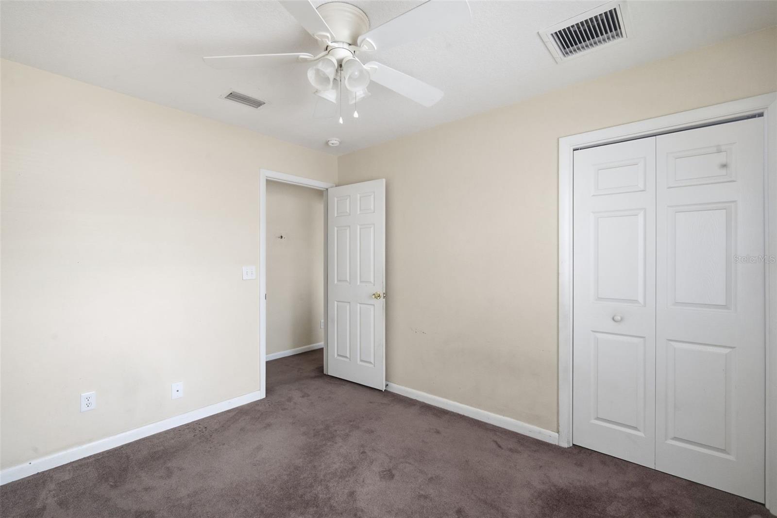 4449 TARPON DR, TAMPA, FL, 33617