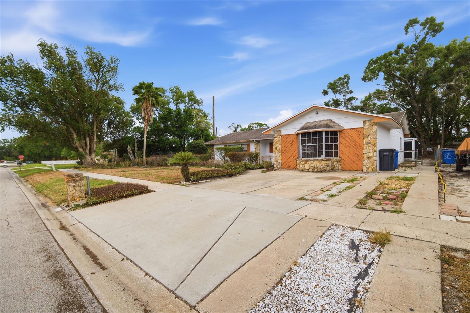 4449 TARPON DR, TAMPA, FL, 33617