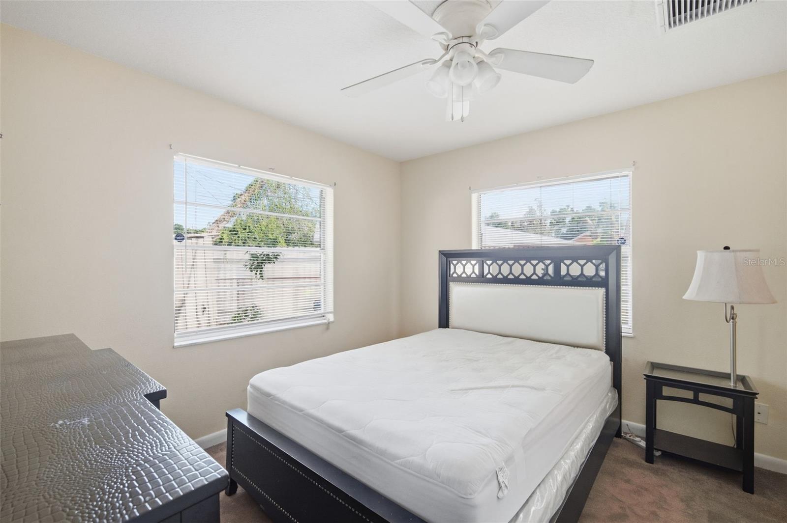 4449 TARPON DR, TAMPA, FL, 33617
